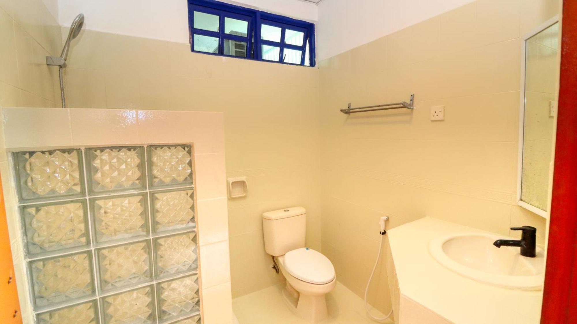 Long Sands Port Dickson Room photo